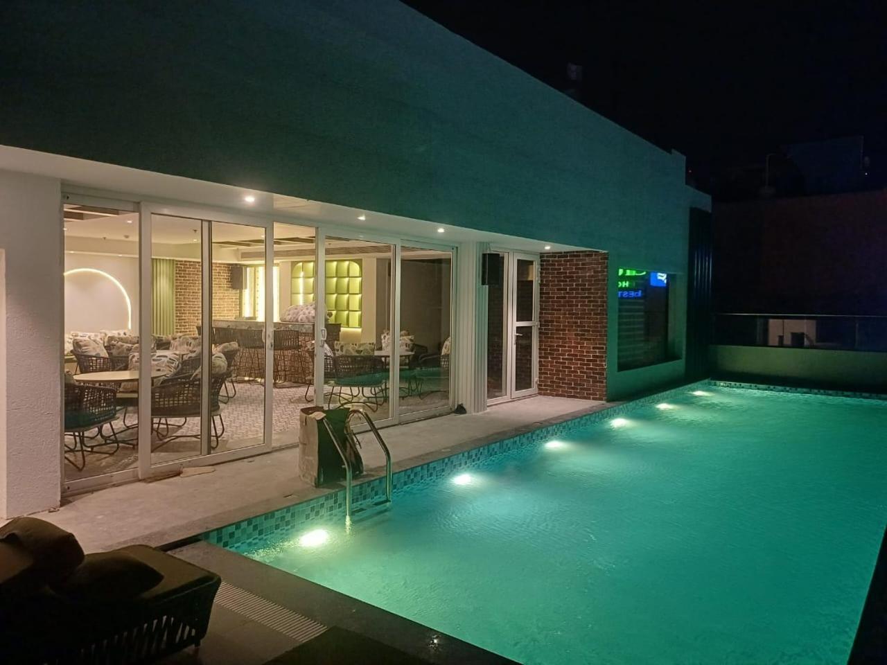 Regenta Place Amritsar By Royal Orchid Hotels Limited Zewnętrze zdjęcie