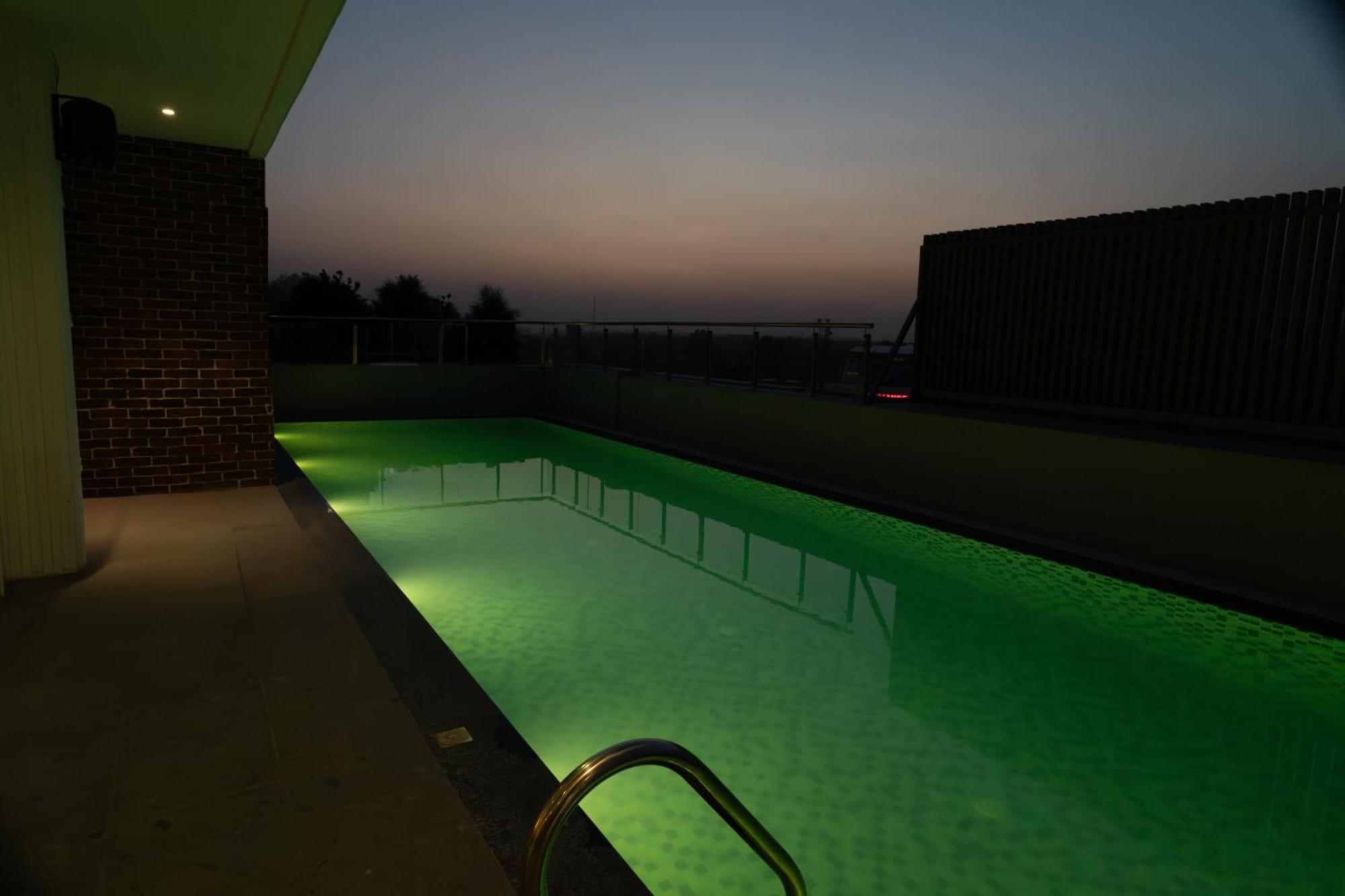 Regenta Place Amritsar By Royal Orchid Hotels Limited Zewnętrze zdjęcie