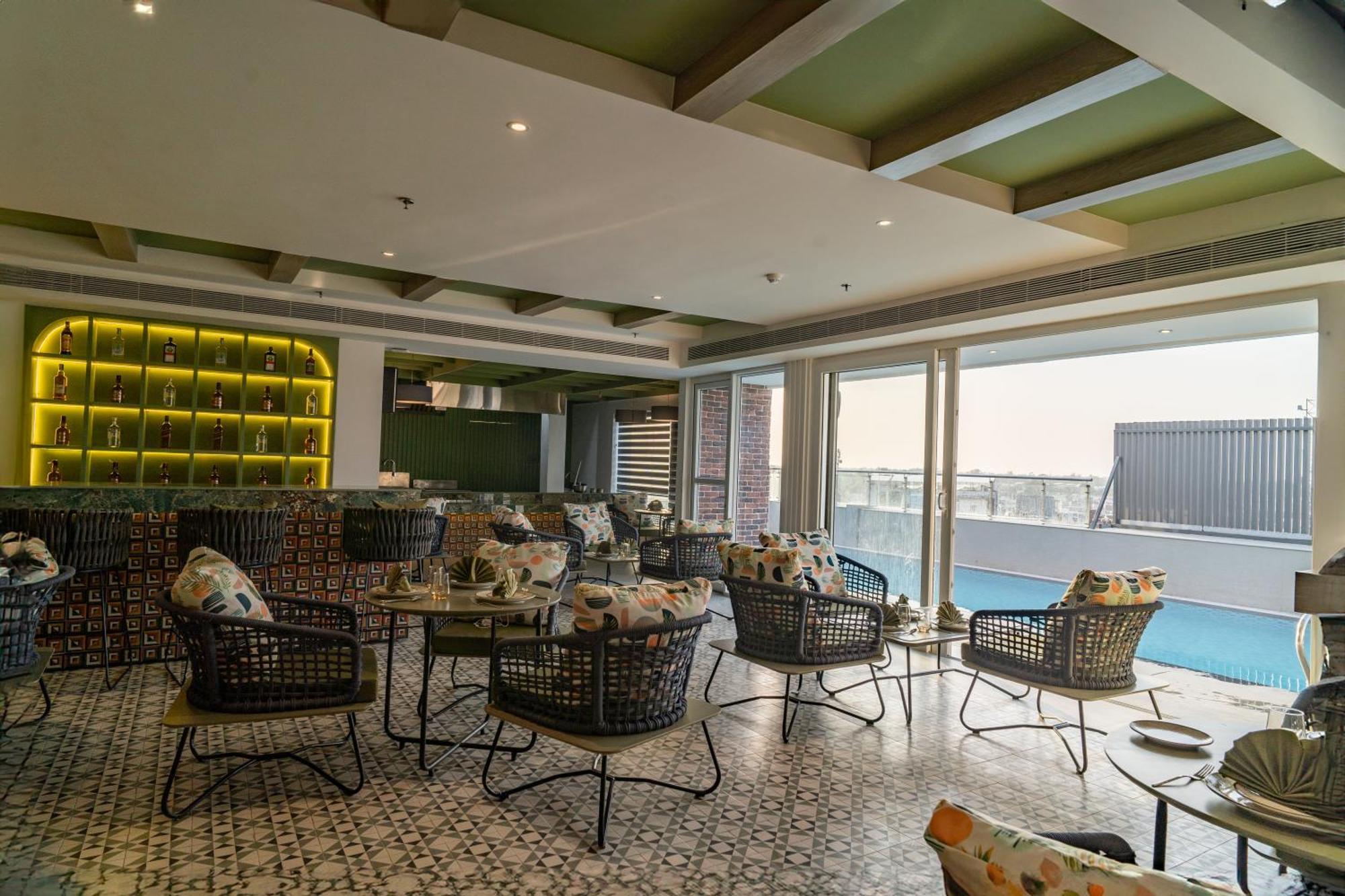 Regenta Place Amritsar By Royal Orchid Hotels Limited Zewnętrze zdjęcie