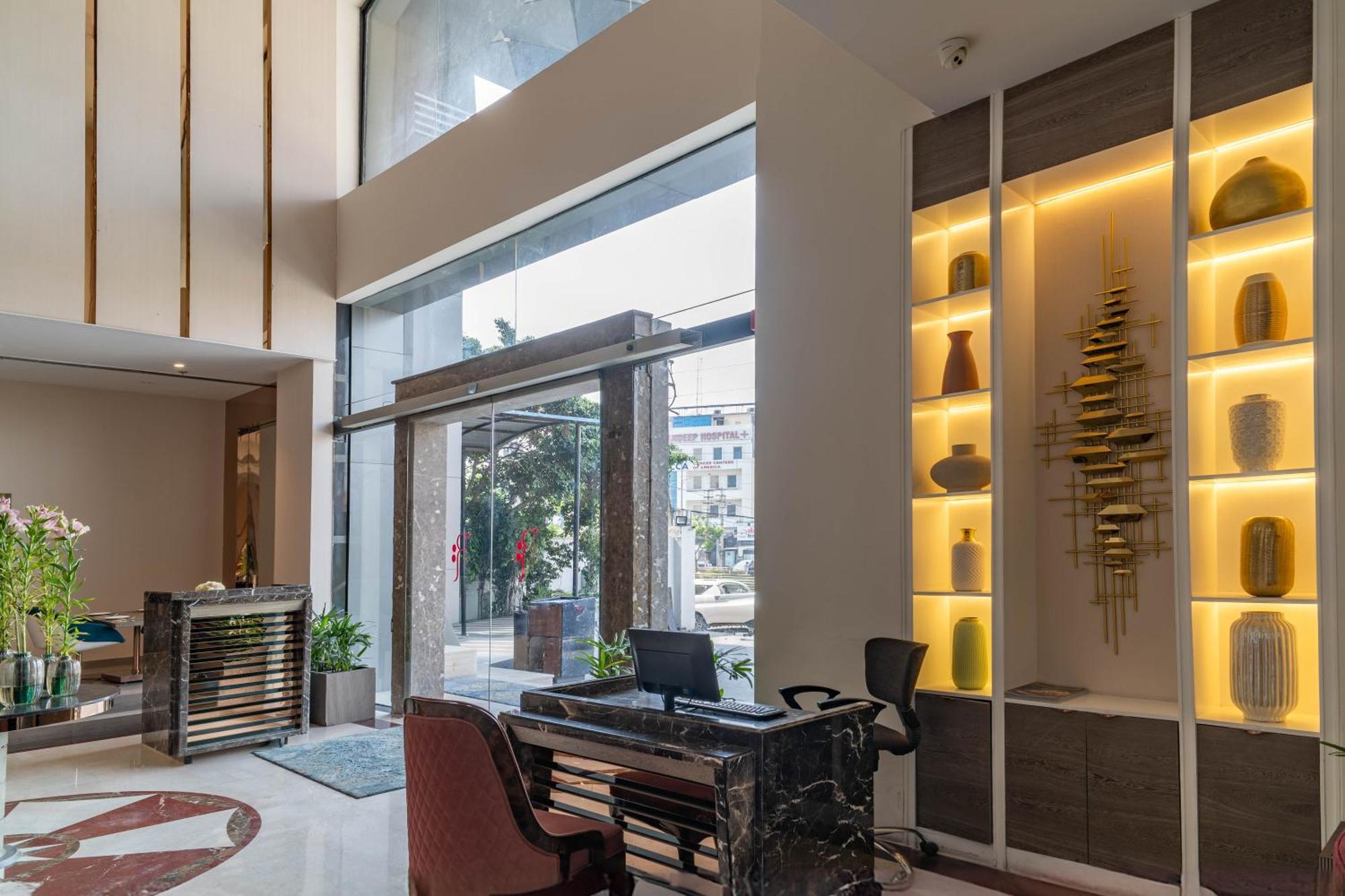 Regenta Place Amritsar By Royal Orchid Hotels Limited Zewnętrze zdjęcie